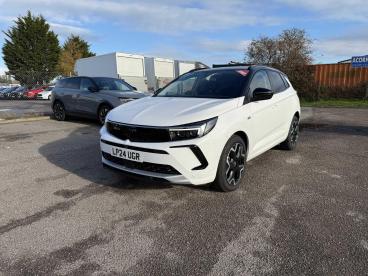 SPOTICAR Vauxhall Grandland 1.2 Ultimate E-dct Euro 6 (s/s) 5dr Used Car - Suv Hybrid White - Inverness - 1200560880_3