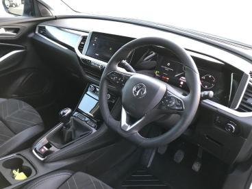 SPOTICAR Vauxhall Grandland 1.2 Turbo Ultimate Euro 6 (s/s) 5dr Used Car - Suv Petrol White - Bangor - 1200561313_3