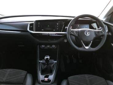 SPOTICAR Vauxhall Grandland 1.2 Turbo Ultimate Euro 6 (s/s) 5dr Used Car - Suv Petrol White - Bangor - 1200561313_4