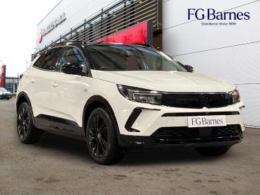 SPOTICAR Vauxhall Grandland 1.2 Turbo Gs Euro 6 (s/s) 5dr Used Car - Suv Petrol White - Guildford - 1200562268_1