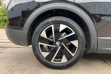 SPOTICAR Vauxhall Grandland 1.2 Ultimate E-dct Euro 6 (s/s) 5dr Used Car - Suv Hybrid Black - Ilkeston - 1200564222_5