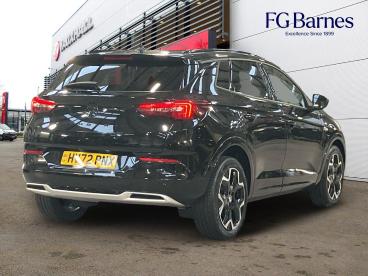 SPOTICAR Vauxhall Grandland 1.2 Turbo Ultimate Euro 6 (s/s) 5dr Used Car - Suv Petrol Black - Guildford - 1200569004_3