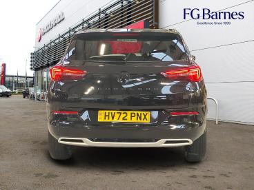 SPOTICAR Vauxhall Grandland 1.2 Turbo Ultimate Euro 6 (s/s) 5dr Used Car - Suv Petrol Black - Guildford - 1200569004_5