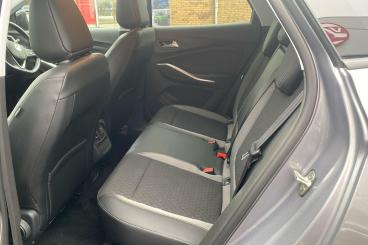 SPOTICAR Vauxhall Grandland 1.2 Turbo Elite Auto Euro 6 (s/s) 5dr Used Car - Suv Petrol Grey - Rochester - 1200571090_5