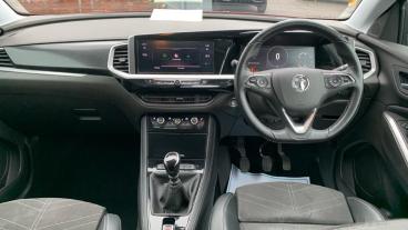 SPOTICAR Vauxhall Grandland 1.2 Turbo Ultimate Euro 6 (s/s) 5dr Used Car - Suv Petrol Red - Crawley - 1200573934_4