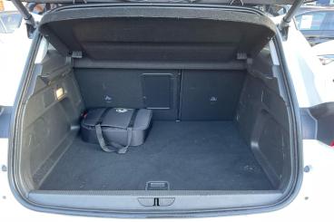 SPOTICAR Vauxhall Grandland 1.6 14.2kwh Gse Auto Awd Euro 6 (s/s) 5dr Used Car - Suv Plug-in Hybrid White - Newark On Trent - 1200576178_5