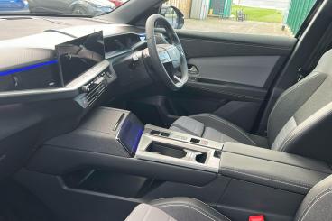 SPOTICAR Vauxhall Grandland 1.2 Gs E-dct Euro 6 (s/s) 5dr Used Car - Suv Hybrid Black - Woolwich - 1200577039_3