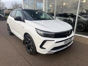 SPOTICAR Vauxhall Grandland 1.6 14.2kwh Ultimate Auto Euro 6 (s/s) 5dr Used Car - Suv Plug-in Hybrid White - Boston - 1200577609_3