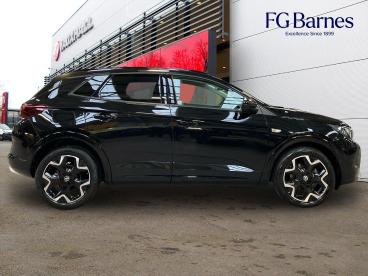 SPOTICAR Vauxhall Grandland 1.2 Turbo Ultimate Auto Euro 6 (s/s) 5dr Used Car - Suv Petrol Black - Guildford - 1200578272_2