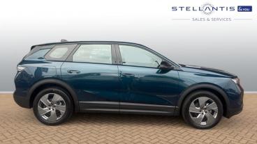 SPOTICAR Vauxhall Grandland 1.2 Design E-dct Euro 6 (s/s) 5dr Used Car - Suv Hybrid Blue - London - 1200578774_2