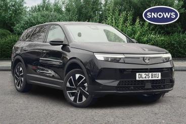 SPOTICAR Vauxhall Grandland 1.2 Ultimate E-dct Euro 6 (s/s) 5dr Used Car - Suv Hybrid Black - Southampton - 1200580013_1