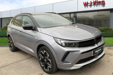 SPOTICAR Vauxhall Grandland 1.2 Turbo Ultimate Auto Euro 6 (s/s) 5dr Used Car - Suv Petrol Grey - Dartford - 1200582286_1