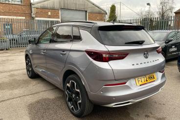 SPOTICAR Vauxhall Grandland 1.2 Turbo Ultimate Auto Euro 6 (s/s) 5dr Used Car - Suv Petrol Grey - Dartford - 1200582286_2