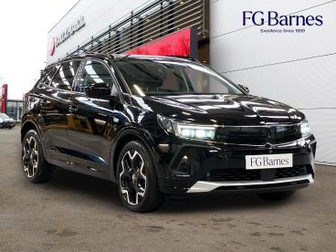 SPOTICAR Vauxhall Grandland 1.2 Turbo Ultimate Euro 6 (s/s) 5dr Used Car - Suv Petrol Black - Guildford - 1200583574_1