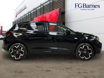 SPOTICAR Vauxhall Grandland 1.2 Turbo Ultimate Euro 6 (s/s) 5dr Used Car - Suv Petrol Black - Guildford - 1200583574_2