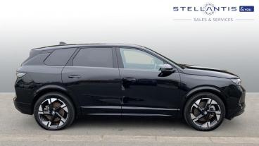 SPOTICAR Vauxhall Grandland 73kwh Ultimate Auto 5dr Used Car - Suv Electric Black - Walton On Thames - 1200583730_2