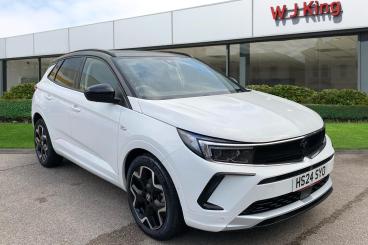 SPOTICAR Vauxhall Grandland 1.2 Ultimate E-dct Euro 6 (s/s) 5dr Used Car - Suv Hybrid White - Dartford - 1200584497_1