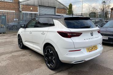 SPOTICAR Vauxhall Grandland 1.2 Ultimate E-dct Euro 6 (s/s) 5dr Used Car - Suv Hybrid White - Dartford - 1200584497_2