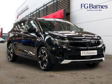 SPOTICAR Vauxhall Grandland 1.2 Turbo Ultimate Euro 6 (s/s) 5dr Used Car - Suv Petrol Black - Guildford - 1200585131_1