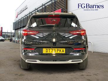 SPOTICAR Vauxhall Grandland 1.2 Turbo Ultimate Euro 6 (s/s) 5dr Used Car - Suv Petrol Black - Guildford - 1200585131_5