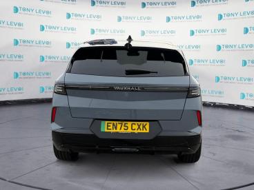 SPOTICAR Vauxhall Grandland 157kw Gs 73kwh 5dr Auto Used Car - Suv Electric Grey - West Thurrock Grays - 1200585470_5