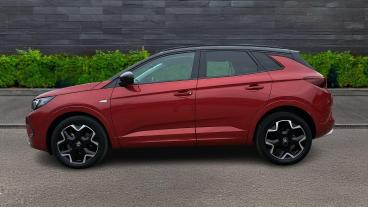 SPOTICAR Vauxhall Grandland 1.5 Turbo D Ultimate Auto Euro 6 (s/s) 5dr Used Car - Suv Diesel Red - Telford - 1200593021_3