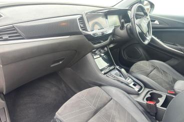 SPOTICAR Vauxhall Grandland 1.5 Turbo D Ultimate Auto Euro 6 (s/s) 5dr Used Car - Suv Diesel Red - Eastleigh - 1200593094_2