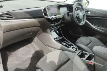 SPOTICAR Vauxhall Grandland 1.2 Turbo Ultimate Auto Euro 6 (s/s) 5dr Used Car - Suv Petrol Red - Southampton - 1200593216_2