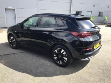 SPOTICAR Vauxhall Grandland 1.2 Turbo Ultimate Euro 6 (s/s) 5dr Used Car - Suv Petrol Black - Bodmin - 1200594479_3