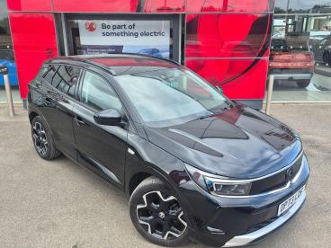 SPOTICAR Vauxhall Grandland 1.2 Turbo Ultimate Auto Euro 6 (s/s) 5dr Used Car - Suv Petrol Black - Boston - 1200595005_5