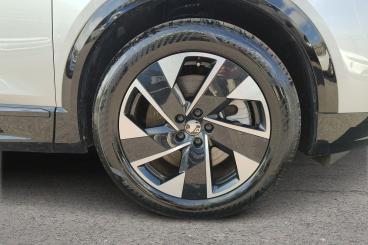 SPOTICAR Vauxhall Grandland 73kwh Gs Auto 5dr Used Car - Suv Electric Grey - Southampton - 1200596454_5