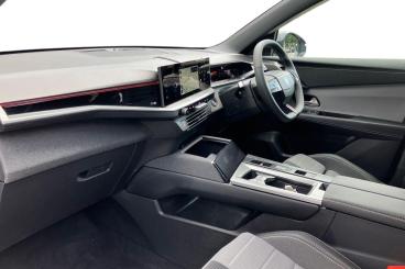SPOTICAR Vauxhall Grandland 73kwh Gs Auto 5dr Used Car - Suv Electric Grey - Portsmouth - 1200597230_2