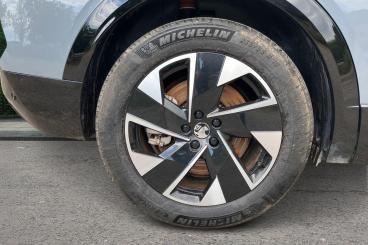SPOTICAR Vauxhall Grandland 73kwh Gs Auto 5dr Used Car - Suv Electric Grey - Portsmouth - 1200597230_5