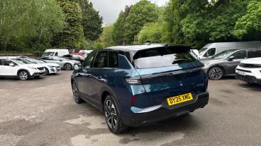 SPOTICAR Vauxhall Grandland 1.2 Ultimate E-dct Euro 6 (s/s) 5dr Used Car - Suv Hybrid Blue - Godalming - 1200601504_5