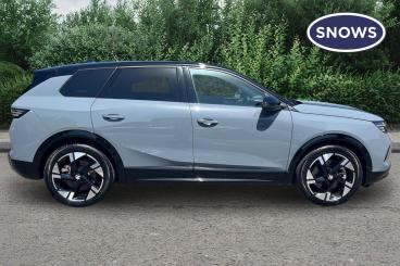 SPOTICAR Vauxhall Grandland 73kwh Ultimate Auto 5dr Used Car - Suv Electric Grey - Southampton - 1200604178_4