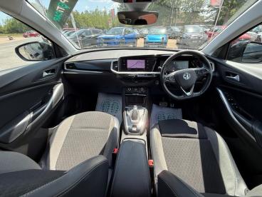 SPOTICAR Vauxhall Grandland 1.6 13.2kwh Gs Line Auto Euro 6 (s/s) 5dr Used Car - Suv Plug-in Hybrid Black - Wantage - 1200605158_2