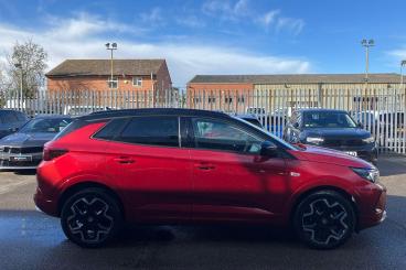 SPOTICAR Vauxhall Grandland 1.2 Ultimate E-dct Euro 6 (s/s) 5dr Used Car - Suv Hybrid Red - Woolwich - 1200609086_5