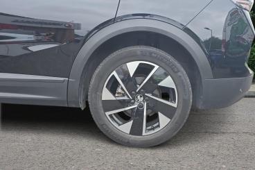 SPOTICAR Vauxhall Grandland 1.2 Gs E-dct Euro 6 (s/s) 5dr Used Car - Suv Hybrid Black - Eastleigh - 1200609121_5