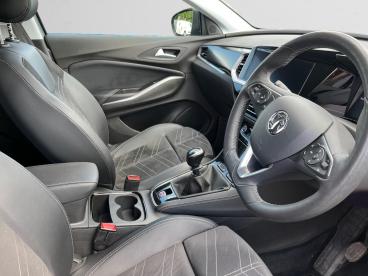 SPOTICAR Vauxhall Grandland 1.2 Turbo Ultimate Euro 6 (s/s) 5dr Used Car - Suv Petrol Grey - Tiptree - 1200609643_3
