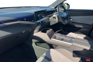 SPOTICAR Vauxhall Grandland 1.2 Ultimate E-dct Euro 6 (s/s) 5dr Used Car - Suv Hybrid Silver - Portsmouth - 1200614047_2