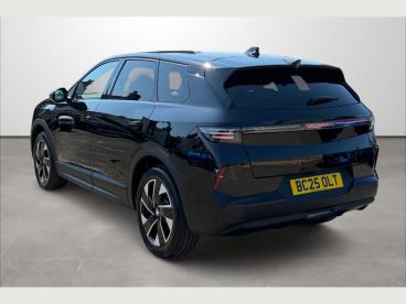 SPOTICAR Vauxhall Grandland 1.2 Ultimate E-dct Euro 6 (s/s) 5dr Used Car - Suv Hybrid Black - Eastbourne - 1200614636_3