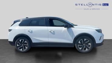 SPOTICAR Vauxhall Grandland 73kwh Gs Auto 5dr Used Car - Suv Electric White - Sale - 1200616117_2