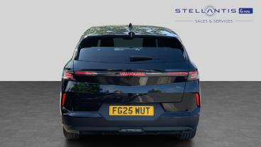 SPOTICAR Vauxhall Grandland 1.2 Ultimate E-dct Euro 6 (s/s) 5dr Used Car - Suv Hybrid Black - Walton On Thames - 1200617670_4
