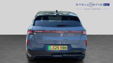 SPOTICAR Vauxhall Grandland 73kwh Ultimate Auto 5dr Used Car - Suv Electric Grey - Walton On Thames - 1200617672_4
