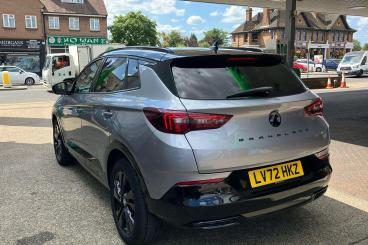 SPOTICAR Vauxhall Grandland 1.2 Turbo Gs Line Euro 6 (s/s) 5dr Used Car - Suv Petrol Grey - Bexleyheath - 1200620738_2