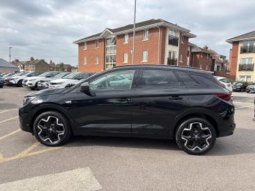 SPOTICAR Vauxhall Grandland 1.2 Ultimate E-dct Euro 6 (s/s) 5dr Used Car - Suv Hybrid Black - Romford - 1200621133_4