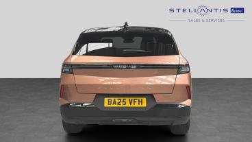 SPOTICAR Vauxhall Grandland 1.2 Ultimate E-dct Euro 6 (s/s) 5dr Used Car - Suv Hybrid  - London - 1200621816_4