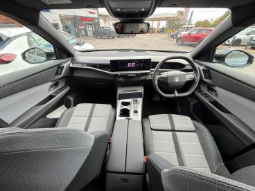 SPOTICAR Vauxhall Grandland 73kwh Gs Auto 5dr Used Car - Suv Electric Grey - Wantage - 1200622555_2