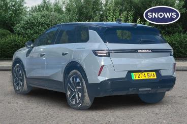 SPOTICAR Vauxhall Grandland 73kwh Gs Auto 5dr Used Car - Suv Electric Grey - Southampton - 1200622880_3