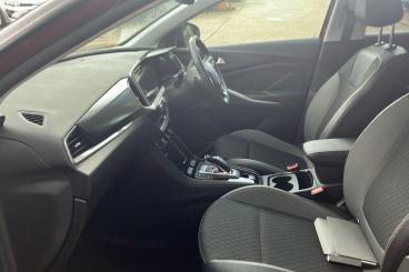 SPOTICAR Vauxhall Grandland 1.2 Turbo Gs Line Auto Euro 6 (s/s) 5dr Used Car - Suv Petrol Red - Farningham - 1200624688_3
